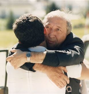 С отцом Джуссани на международных каникулах Движения. Корвара, 1985. Фото: Братство Federico Brunetti