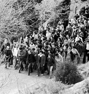 Страстная неделя, Крестный путь для студентов из «Общения и освобождения». Сан-Лео, 1976 © Fraternità di CL.
