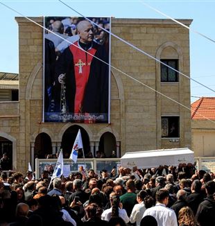 Похороны отца Пьера аль-Рахи в деревне Клайаа. Фото: ©Ansa/Stringer/dpa